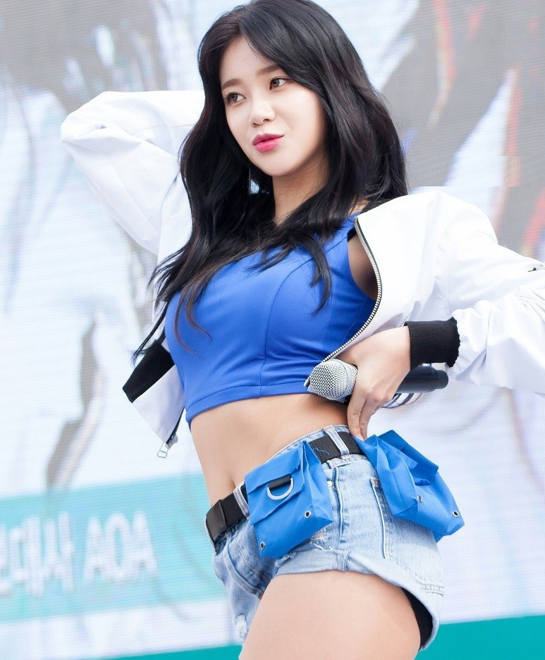 aoa 유나