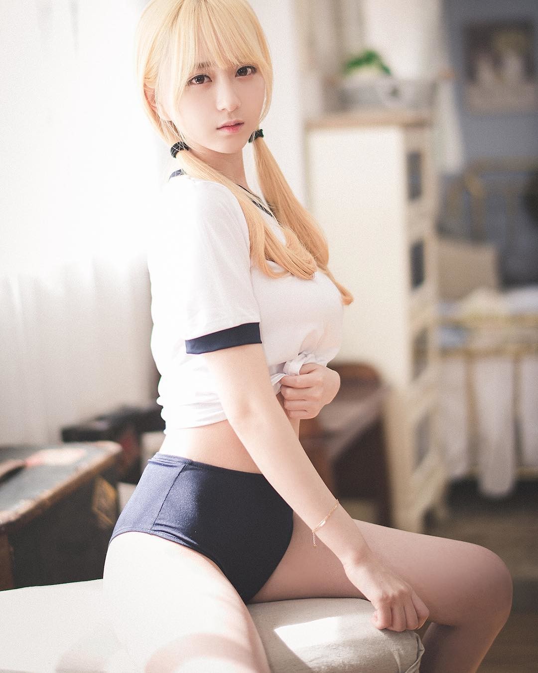금발 부르마