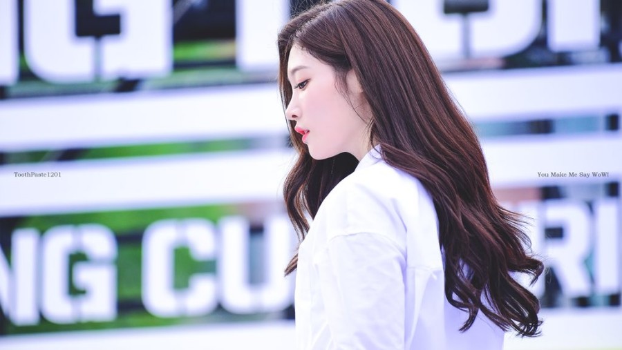 정채연