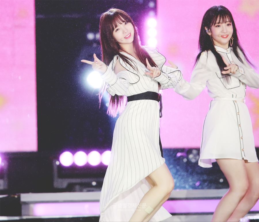 러블리지 케이 전신샷