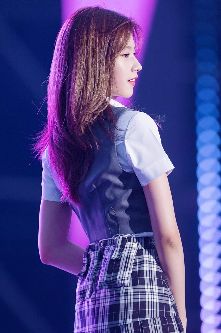 트와이스 사나
