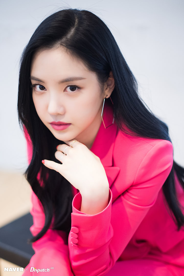 손나은