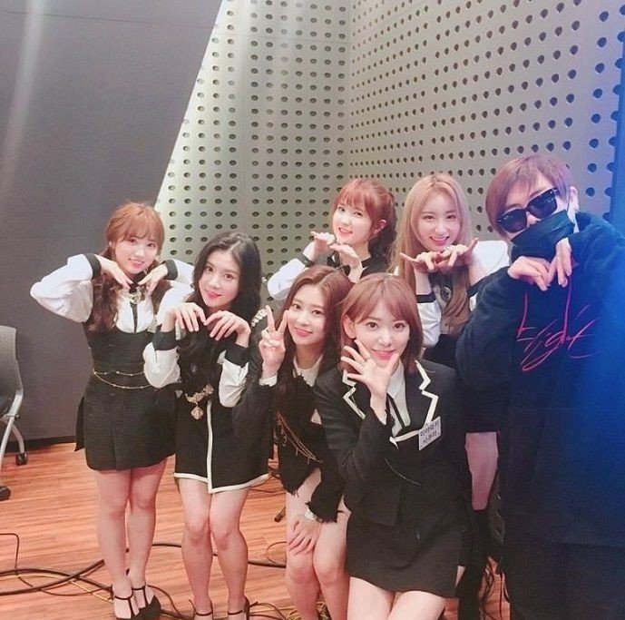 아이즈원 (1).jpg